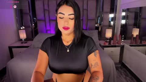 GIRL GRAY online show from 11, 7, 2026