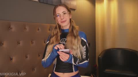 Snapshot of girl_i_am chatting on 12, 10, 2025 Nikki online show from 12, 10, 2025