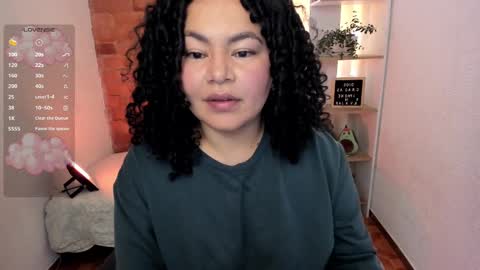 girl_inline online show from 15, 2, 2025