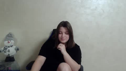 girl_leya online show from 5, 1, 2025
