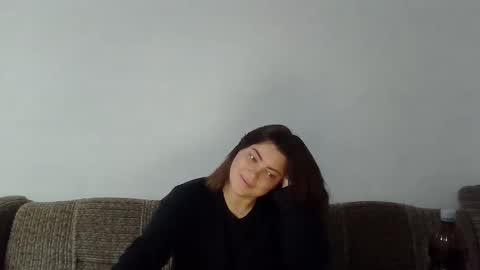 girl_leya online show from 12, 9, 2025