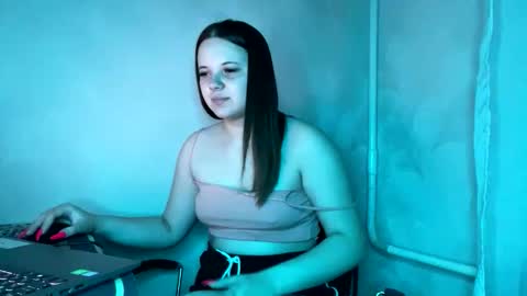 Snapshot of girl_shy07 chatting on 31, 3, 2026 girl_shy07 online show from 31, 3, 2026