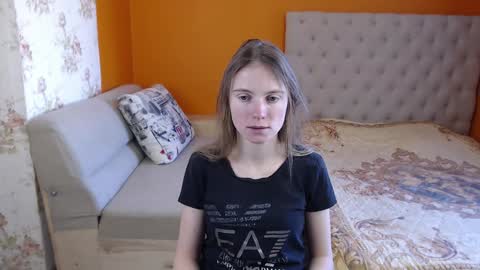 Snapshot of girl_summer97 chatting on 4, 2, 2025 Katia online show from 4, 2, 2025