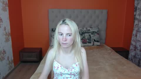 Snapshot of girl_summer97 chatting on 2, 12, 2025 Katia online show from 2, 12, 2025