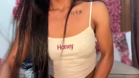 queen ronna online show from 6, 10, 2025