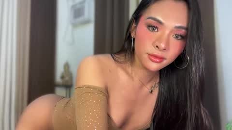 queen ronna online show from 22, 5, 2026