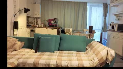 Girlfriend online show from 22, 2, 2026