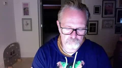Snapshot of girlsandbikes chatting on 17, 3, 2026 girlsandbikes online show from 17, 3, 2026