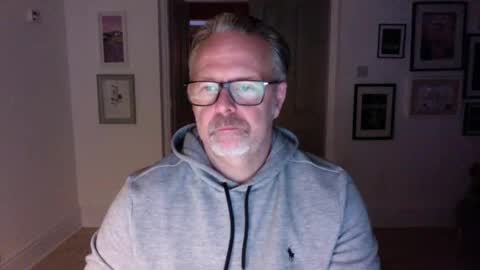 Snapshot of girlsandbikes chatting on 28, 3, 2026 girlsandbikes online show from 28, 3, 2026