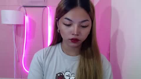 Rhaine online show from 2, 3, 2025