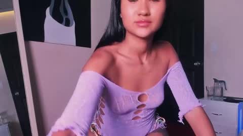 Snapshot of girlytiny chatting on 30, 4, 2026 girlytiny online show from 30, 4, 2026