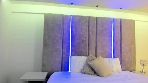     online show from 14, 2, 2025