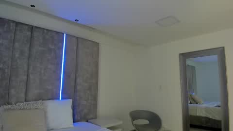     online show from 15, 2, 2025