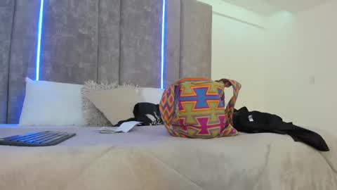     online show from 17, 2, 2025