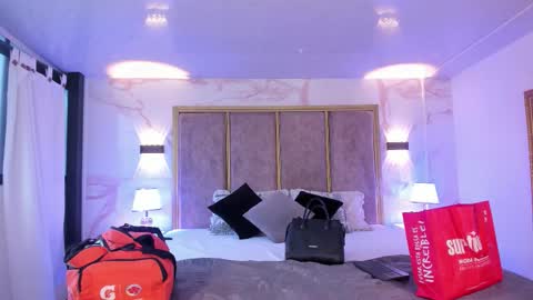     online show from 4, 10, 2025