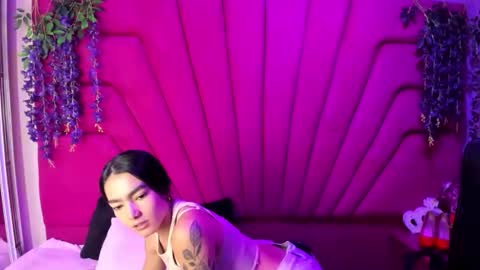 Snapshot of gisell_squirt chatting on 7, 10, 2025 gisell_squirt online show from 7, 10, 2025