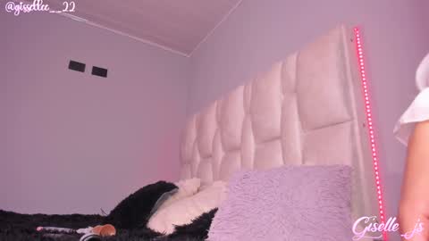Snapshot of giselle_js chatting on 10, 3, 2025 Instagram gisellee 22 online show from 10, 3, 2025