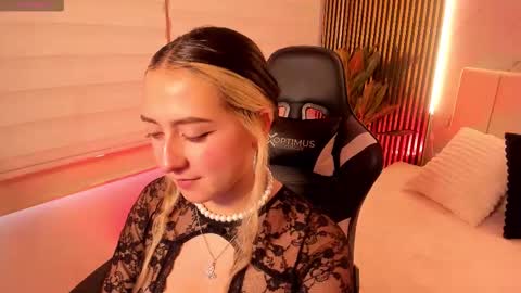 Snapshot of giselle_laurens_ chatting on 14, 2, 2026 Giselle online show from 14, 2, 2026