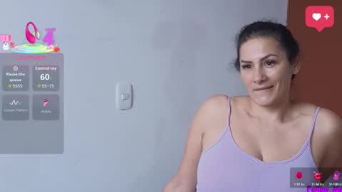 Snapshot of gisellecarter_ chatting on 8, 10, 2025 Giselle online show from 8, 10, 2025