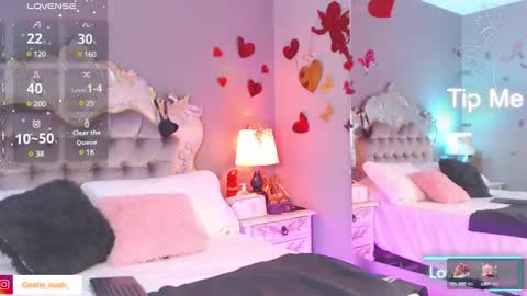 GiselleNoah online show from 10, 3, 2025