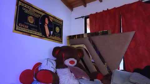 . Gisel Reyes . online show from 20, 4, 2026