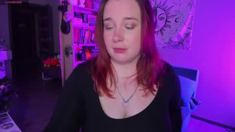 Snapshot of gitera_ chatting on 5, 1, 2025 AlexaMillis online show from 5, 1, 2025