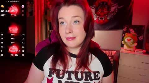 Snapshot of gitera_ chatting on 28, 9, 2025 AlexaMillis online show from 28, 9, 2025