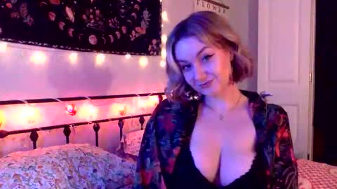 givemesweetdreams online show from 15, 11, 2025