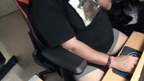 Snapshot of gizmo706 chatting on 21, 10, 2025 gizmo706 online show from 21, 10, 2025