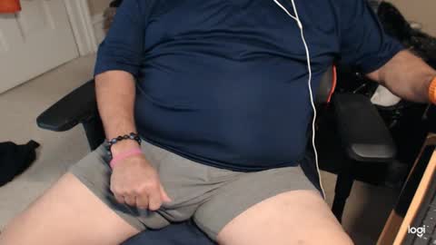 Snapshot of gizmo706 chatting on 29, 10, 2025 gizmo706 online show from 29, 10, 2025