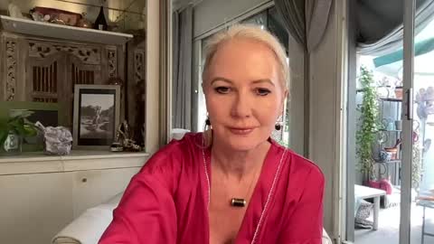 Gl1tter Barbie online show from 19, 4, 2026