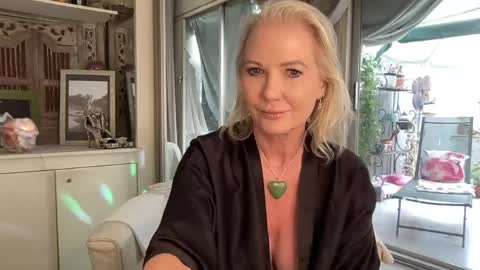 Snapshot of gl1tter_barbie chatting on 18, 5, 2026 Gl1tter Barbie online show from 18, 5, 2026