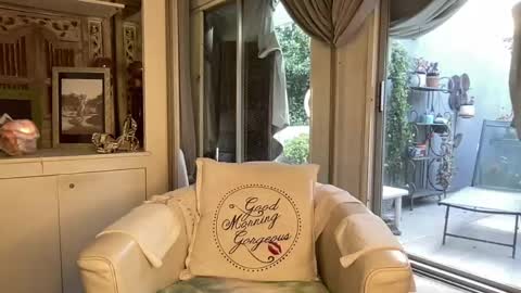 Snapshot of gl1tter_barbie chatting on 4, 6, 2026 Gl1tter Barbie online show from 4, 6, 2026