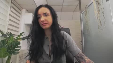       online show from 15, 12, 2025