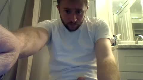 Snapshot of glenjam80 chatting on 30, 9, 2025 glenjam80 online show from 30, 9, 2025