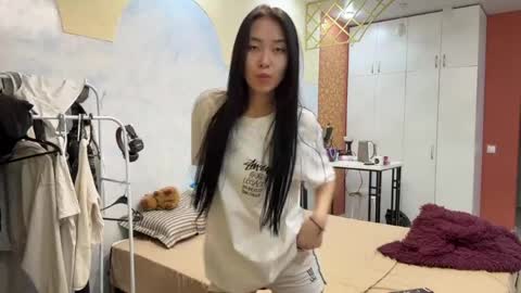 Mia online show from 13, 4, 2026