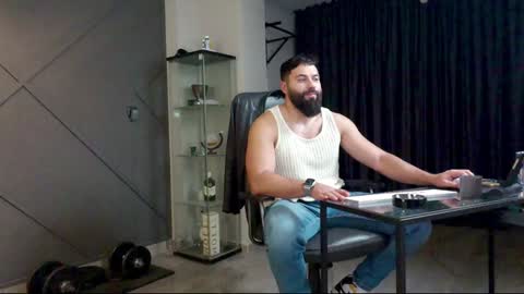 Snapshot of glennmasters chatting on 21, 12, 2024 Matthew .. for short call me Matt online show from 21, 12, 2024