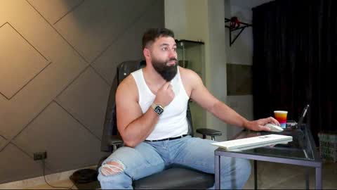 Snapshot of glennmasters chatting on 15, 1, 2025 Matthew .. for short call me Matt online show from 15, 1, 2025