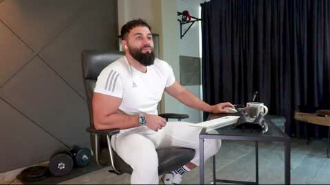 Snapshot of glennmasters chatting on 18, 1, 2025 Matthew .. for short call me Matt online show from 18, 1, 2025