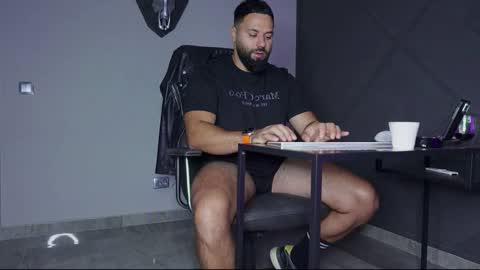 Snapshot of glennmasters chatting on 12, 9, 2025 Matthew .. for short call me Matt online show from 12, 9, 2025