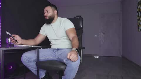 Matthew .. for short call me Matt online show from 30, 11, 2025