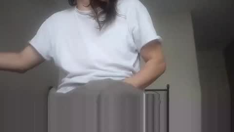 glitchingglob online show from 28, 2, 2025