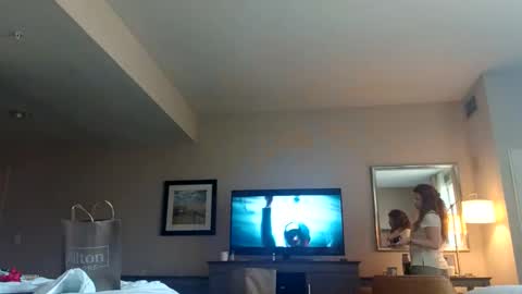 Snapshot of glizzy8944 chatting on 27, 11, 2025 GizzyNation online show from 27, 11, 2025