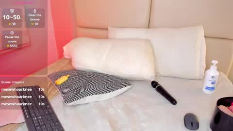 Snapshot of gloomy_sweetness chatting on 11, 2, 2025 Gloomy Sweetness online show from 11, 2, 2025