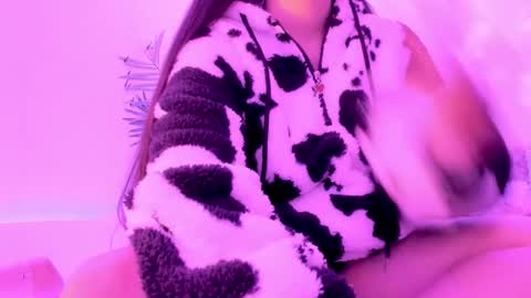Snapshot of gloomydoll chatting on 11, 10, 2025 Mimi online show from 11, 10, 2025
