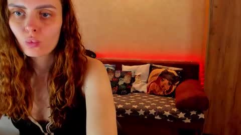 Gloria Wood online show from 7, 12, 2024