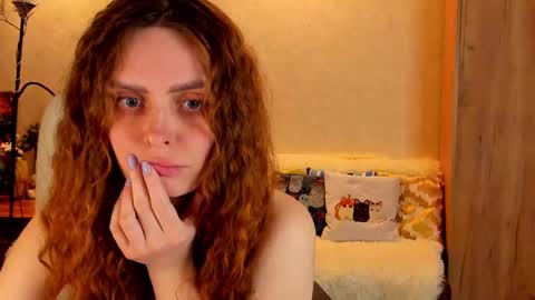 Gloria Wood online show from 4, 3, 2025