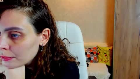 Gloria Wood online show from 15, 11, 2025