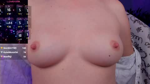 Snapshot of gloriagrays chatting on 15, 12, 2024 gloriagrays online show from 15, 12, 2024