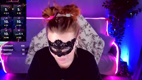 Snapshot of gloriagrays chatting on 6, 2, 2025 gloriagrays online show from 6, 2, 2025